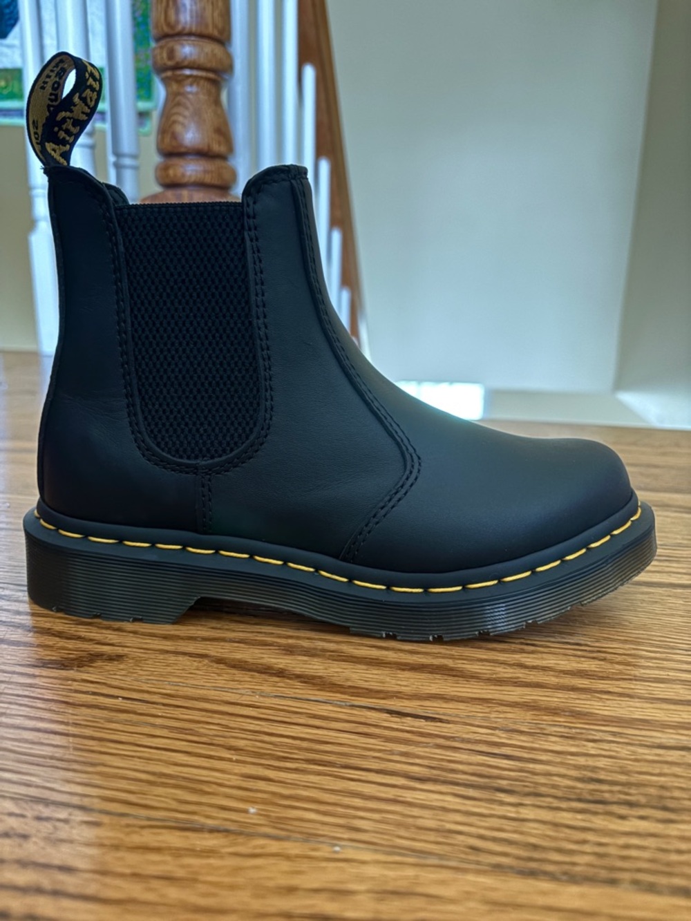 NWOT Dr. Martens Embury Chelsea Boot